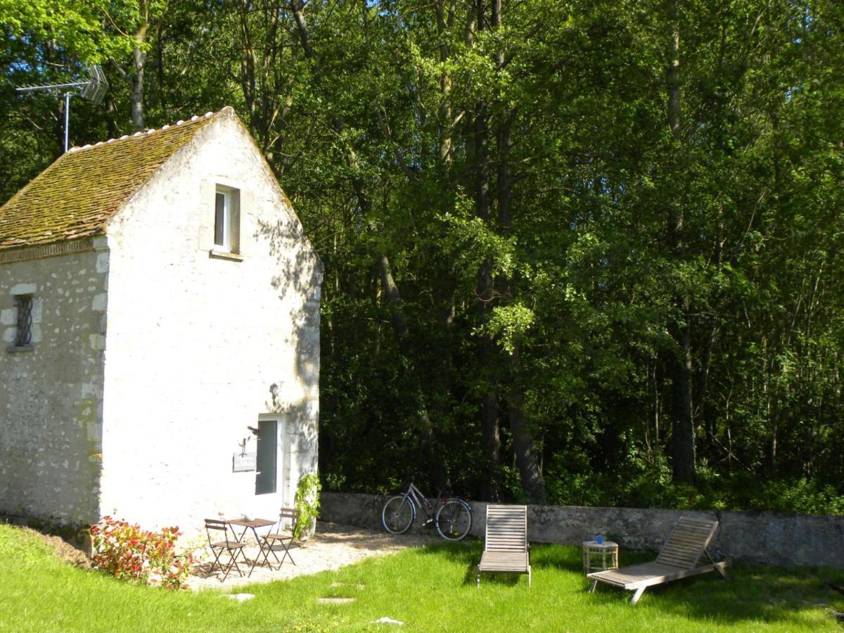 Domaine Du Gue Du Roi Bed & Breakfast Clery-Saint-Andre Exterior photo